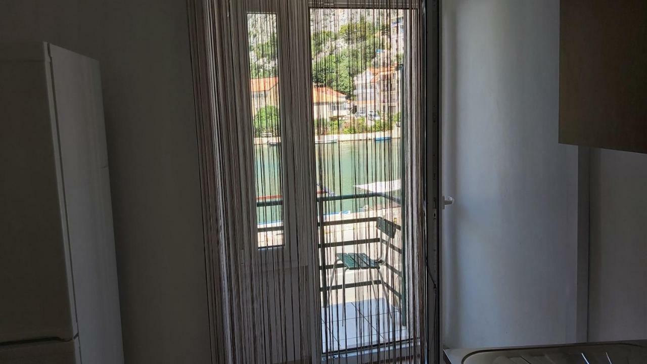 Apartment Mandic 오미스 외부 사진