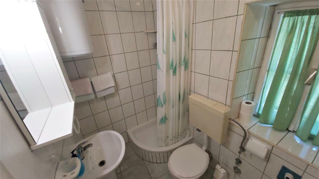 Apartment Mandic 오미스 외부 사진